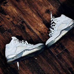 Blue Bird Jordan 5s so 8.5 women